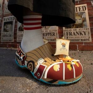 ⛵️ CROCS X ONE PIECE THOUSAND SUNNY CLOGS ⛵️